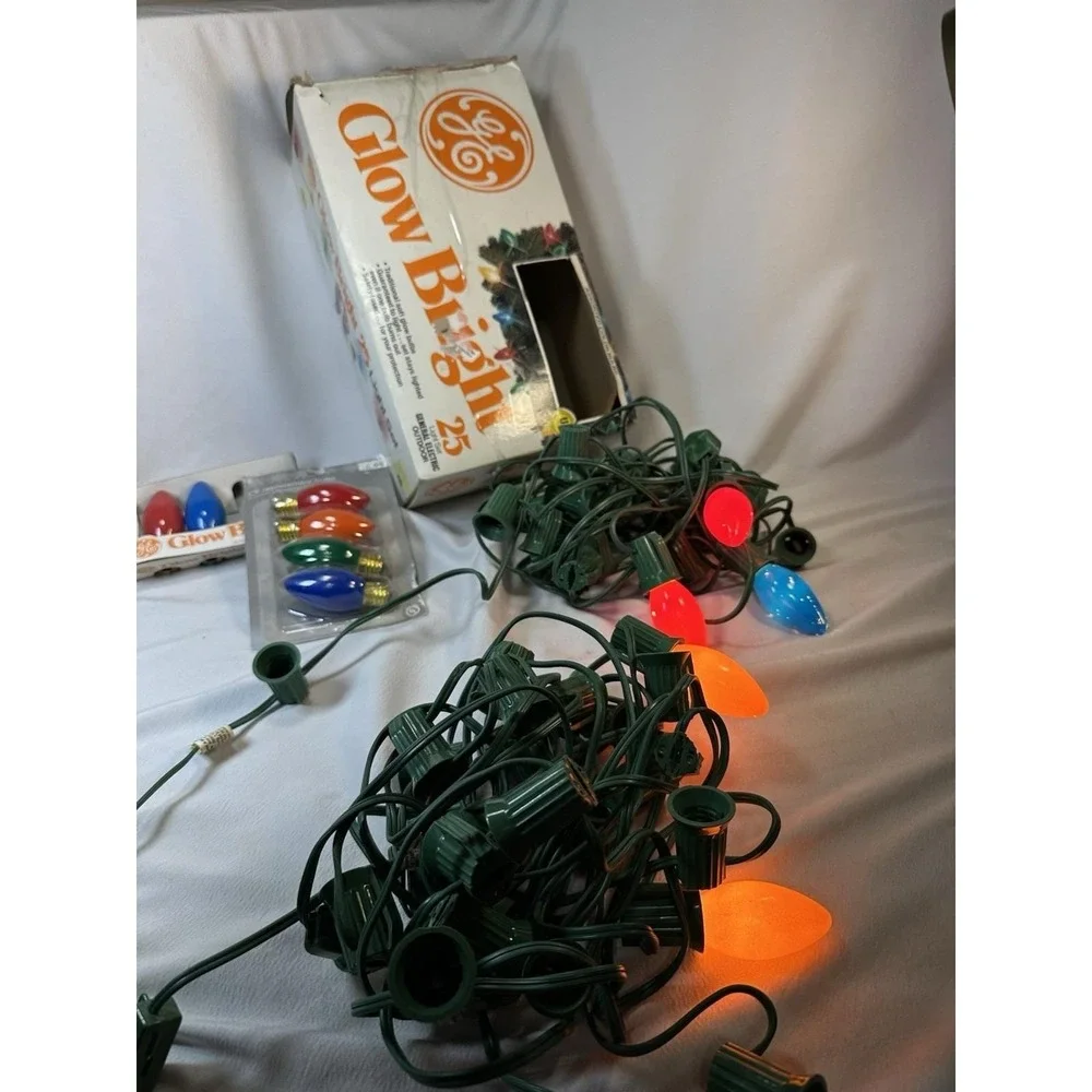 Lot Of 2 Vintage GE Glow Bright 25 Count Light Sets Outdoor (Will Need Bulbs)